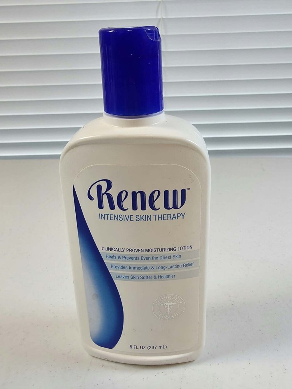 RENEW INTENSIVE SKIN THERAPYMOISTURIZING LOTION 8 OZ. NEW SEALED
